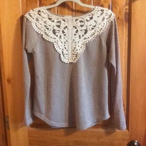 Lace mid sleeve shirt
